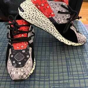Steve Madden Bandana Print Red Black Cliff Women's Sneakers - Size 9M